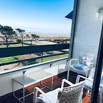 Appartement Sur La Plage, Vue Sur Mer, Spacieux T3 Au Calme *