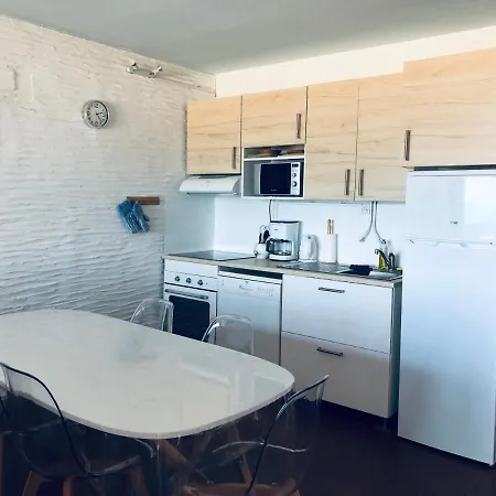 Sur La Plage, Vue Sur Mer, Spacieux T3 Au Calme Appartement