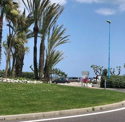 Appartement Sur La Plage, Vue Sur Mer, Spacieux T3 Au Calme Saint-Cyprien (Pyrenees-Orientales)